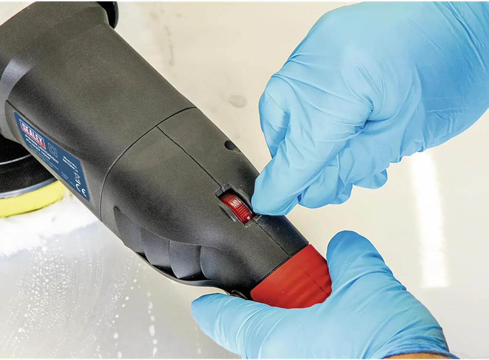 Power Tools: Polisher Lightweight ER1700P - Image 3